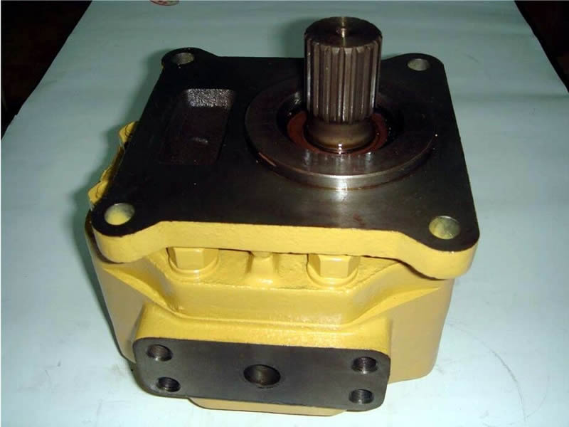 SD32D(zhun)07440-72202Pump